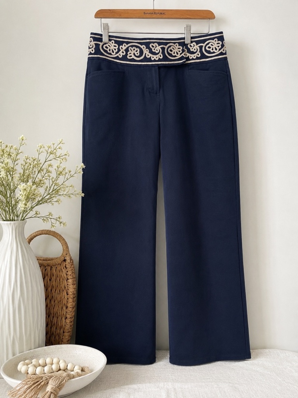 Ann Taylor LOFT Marisa Embroidered Waist Straight Leg Pants Size 4